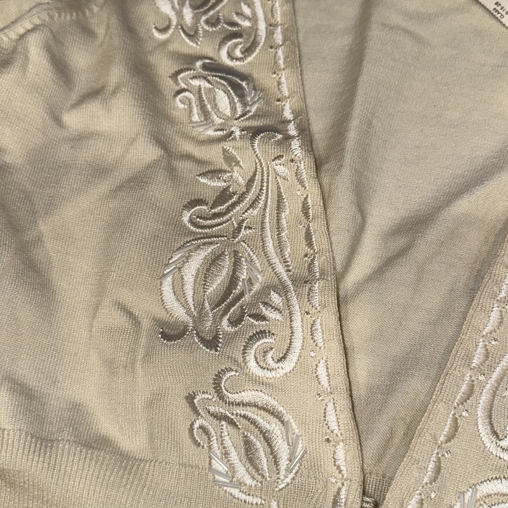 Cream Cardigan! - Picture 2 of 4